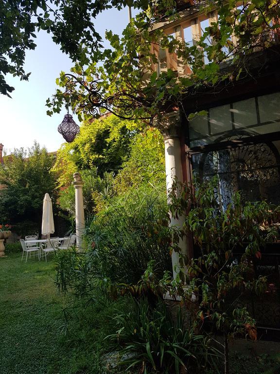 Appartamento Garden Ca' Rezzonico Венеция Экстерьер фото